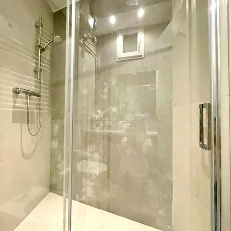 Appartement Le Cap, Beau Trois Pieces Au Coeur De La Vieille *